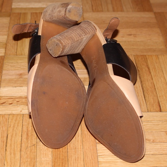 Lucky Brand Otta Sandal - Picture 7 of 7